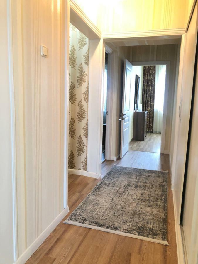 Cozy Three-Room Apartment With Mountain View Almaty Eksteriør billede